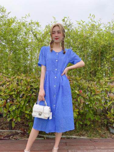 夏季小格子连衣裙，女装连衣裙，依岸