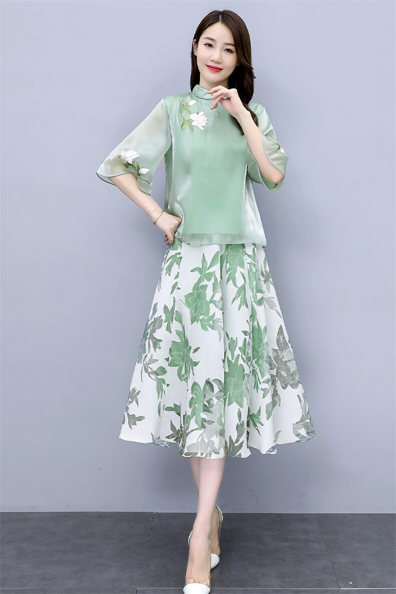 现货夏季新款时尚优雅气质复古领口绣花两件套装裙,女装套装/套裙,韩然一族