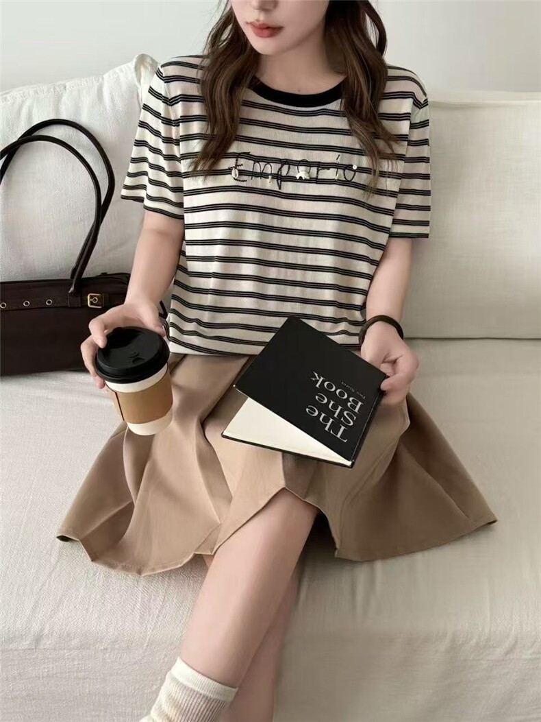 2025新款女士夏季简约百搭时尚舒适圆领条纹短袖,女装T恤,斯尔特羊绒