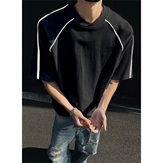 黑色