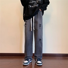 黑色