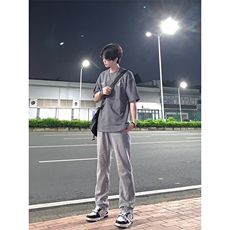 灰色
