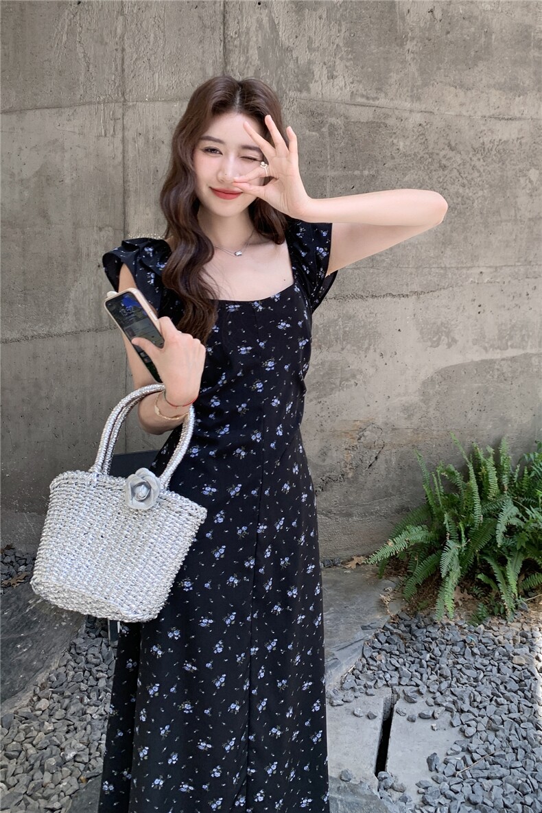 韩版藏青色气质碎花裙女2025夏季新款法式显瘦飞飞袖度假风连衣裙,女装连衣裙,2C212