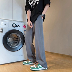 灰色