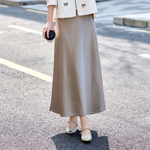 现货重工艺新款新中式春季刺绣提花设计感时尚气质减龄半裙外套，女装短外套，韩美纤衣