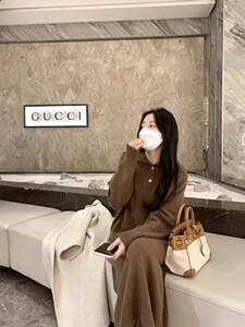 秋冬羊毛针织衫女翻领韩版慵懒风宽松纯色连衣裙图片