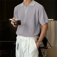 灰色
