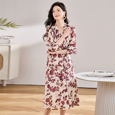 2025年春季新款系带V领春秋中长款休闲高端轻奢精品现货连衣裙，女装连衣裙，初闻兮