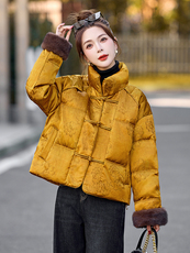 新中式国风短款羽绒服女2024冬新款减龄漂亮洋气黄色盘扣保暖外套，女装羽绒服，伊仟回