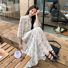 法式V领碎花连衣裙女2025春夏新款高腰显瘦惊艳绝美茶歇裙长裙子，女装连衣裙，天使之佳话