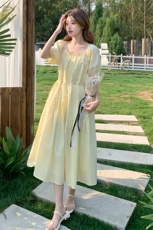 黄色甜美减龄初恋少女桔梗a字裙新款茶歇绝美超仙别致连衣裙女夏，女装连衣裙，2C125