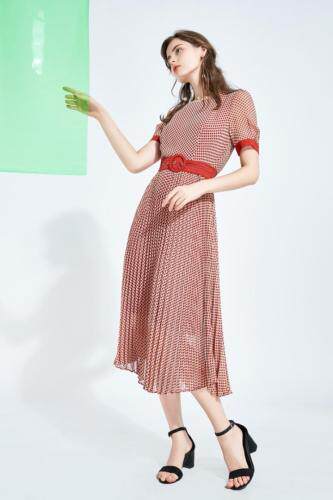 【现货】四个码有意者致电：15888833008，女装，依然浪漫