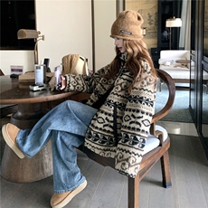 费尔岛风羊羔毛外套女2025冬季短款皮毛一体立领减龄显瘦毛绒外套，女装短外套，2C111
