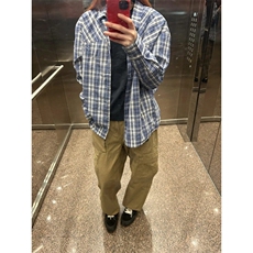 深蓝色