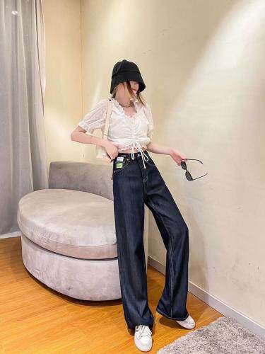 广州厂家直营店，主做二批，连锁公司单。贴牌贴标都可，女装，DK&DK