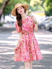 洋气粉色印花连衣裙女2025夏新款小个子收腰显瘦气质减龄A字裙子，女装连衣裙，依如秀(原杭风阁)