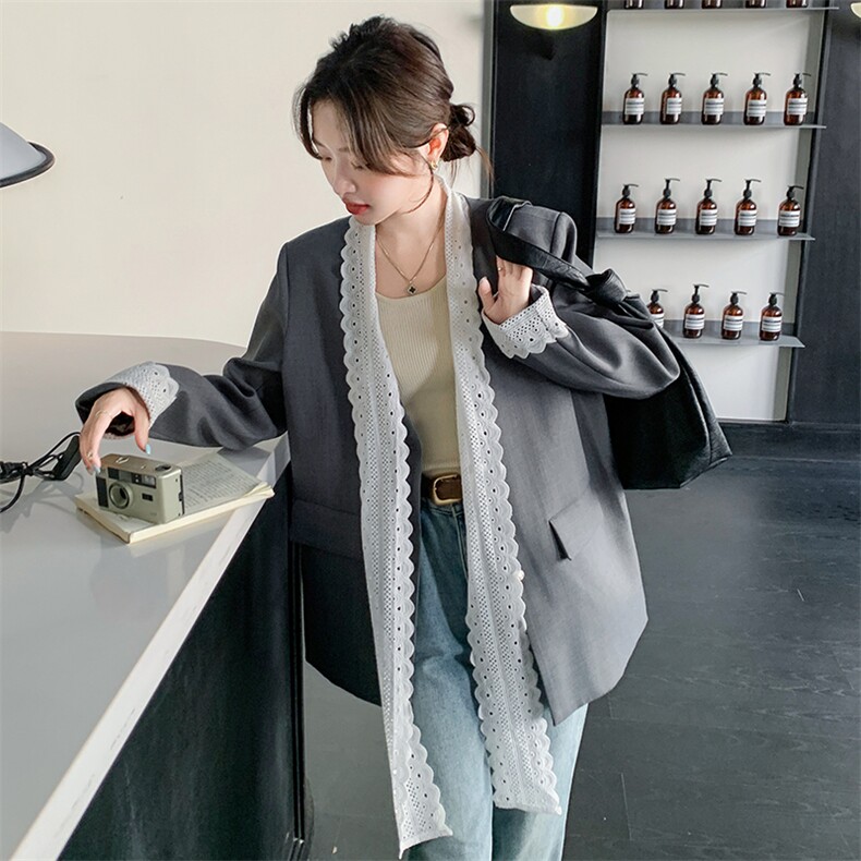 蕾丝拼接灰色休闲西装外套女春秋2025新款高级感减龄显瘦气质西服,女装西装,韩蜜菓