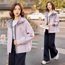 2026年春季休闲风连帽刺绣外套，女装短外套，依路服饰