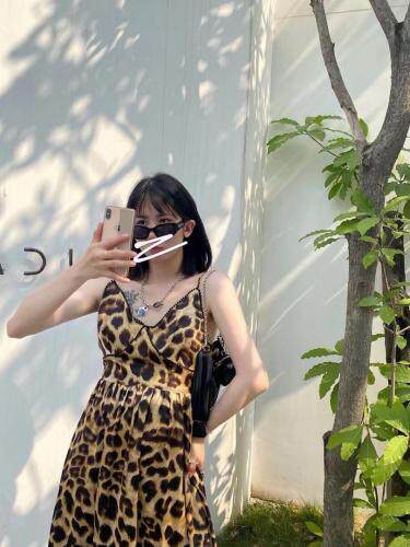 夏日高级感吊带裙，女装背心吊带，ZIA