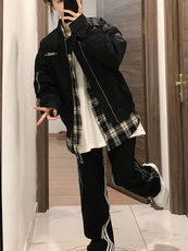 黑色