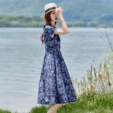 复古印花棉麻短袖连衣裙女夏2026新款V领盘扣气质减龄新中式裙子，女装连衣裙，倪叶myz
