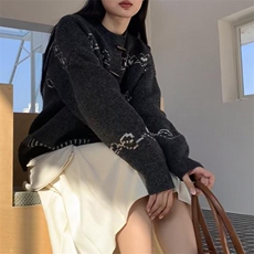 2025年秋季新款百搭女士提花牛角扣长袖羊毛开衫，女装羊毛衫，新胜羊绒