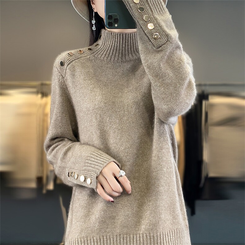 2025年秋季时尚百搭通勤简约休闲袖子肩部带扣子羊毛衫，女装羊毛衫，丽特绒