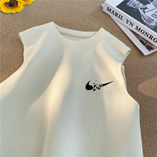 乳白色