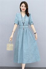 2021夏季新款优雅时尚气质减龄V领休闲舒适修身连衣裙，女装连衣裙，多彩
