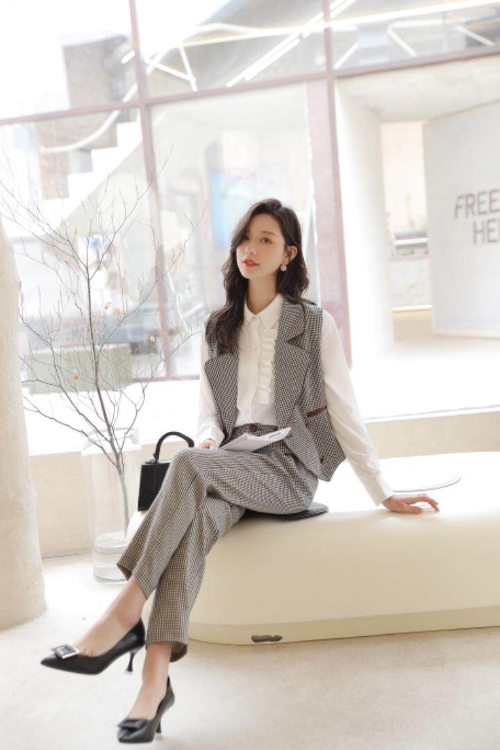 2021春装新款韩版修身三件套套装，女装职业装，贻思茗