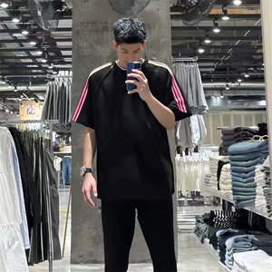 抖音得物品质二开240克宽松纯棉美式潮牌印花三条杠中性风短袖T恤图片