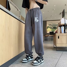 灰色