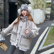 现货新款皮毛一体加厚外套2D035-25119P185K278，女装短外套，2D035