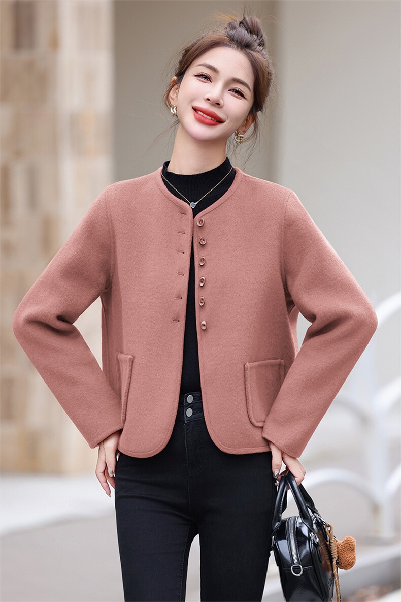 轻奢国风羽绒服女冬季2024年新款时尚洋气宽松复古撞色新中式外套,女装双面呢大衣,衣之秀