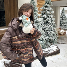 独特设计感羊羔毛拼接咖色连帽羽绒服女冬超好看高级小众加厚外套，女装羽绒服，2B190