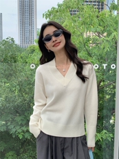 V领女秋冬复古设计感长袖纯色针织衫上衣，女装针织衫/毛衣，玛卡隆羊绒