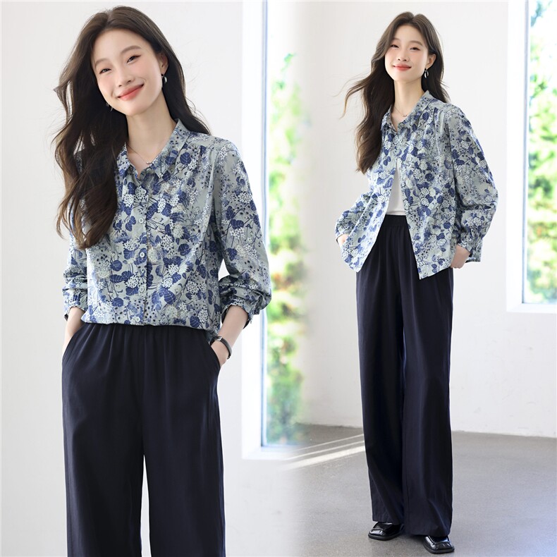 2025年秋季时尚气质优雅碎花翻领套装，女装套装/套裙，依恋蒂丝