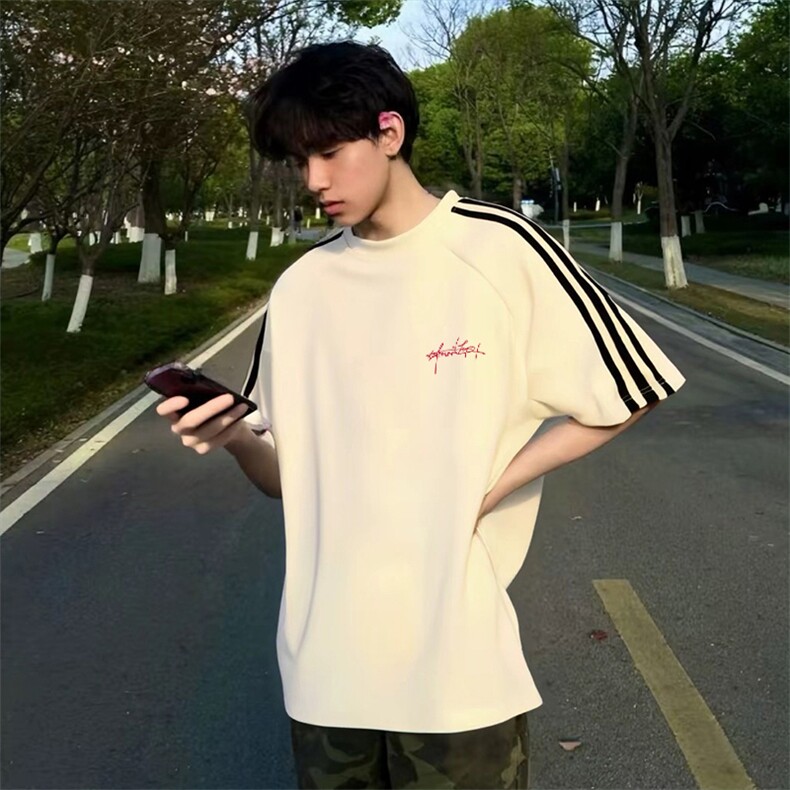 抖音得物品质二开240克宽松纯棉美式潮牌印花三条杠中性风短袖T恤,男装T恤,电商A486