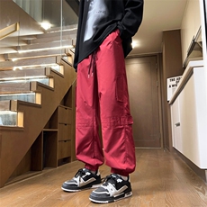 酒红色