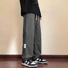 灰色