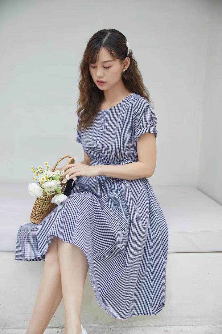 小格收腰连衣裙，女装连衣裙，慕尚依依