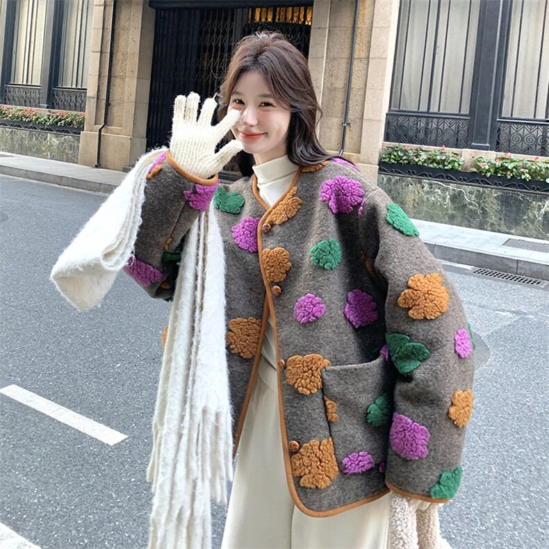 超好看彩色花朵小香风羽绒服女冬2024新款高级感90白鸭绒毛呢外套图片