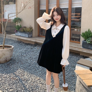 26春新款现-赫本风简约休闲丝绒连衣裙2608-P160K258图片