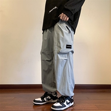 浅灰色
