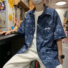 深蓝色