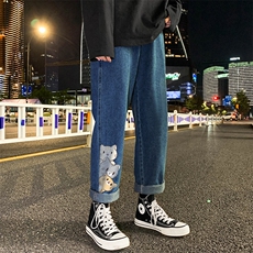 深蓝色