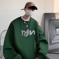 墨绿色