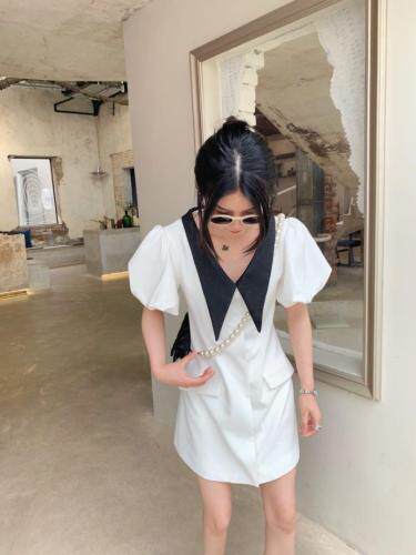 尖领连衣裙，女装连衣裙，HE