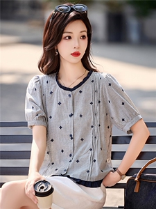 2026年夏季女薄款小衫图片