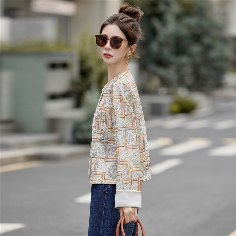 新中式重工刺绣短外套女2026春秋新款小香风亮片宽松汉服上衣,女装短外套,众宇琦